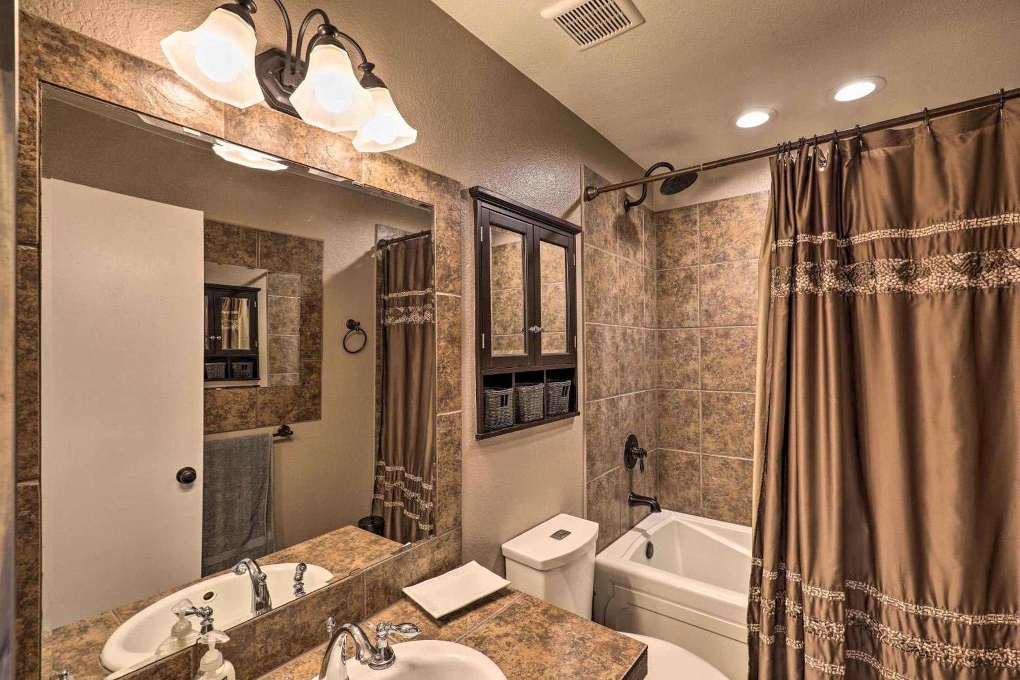 East Tucson House With Private Backyard And Fire Pit Villa Eksteriør bilde